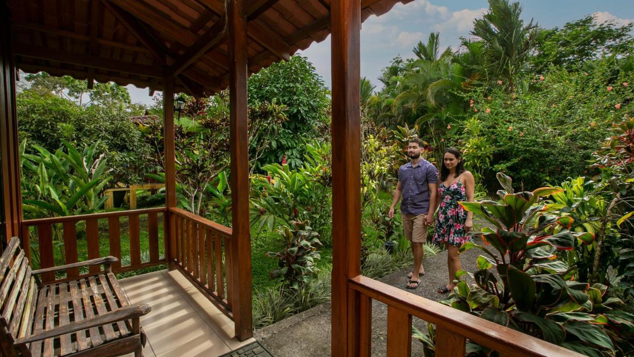 Hotel Rancho Cerro Azul La Fortuna Exterior photo