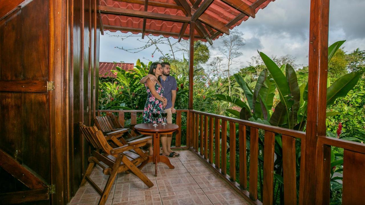 Hotel Rancho Cerro Azul La Fortuna Exterior photo